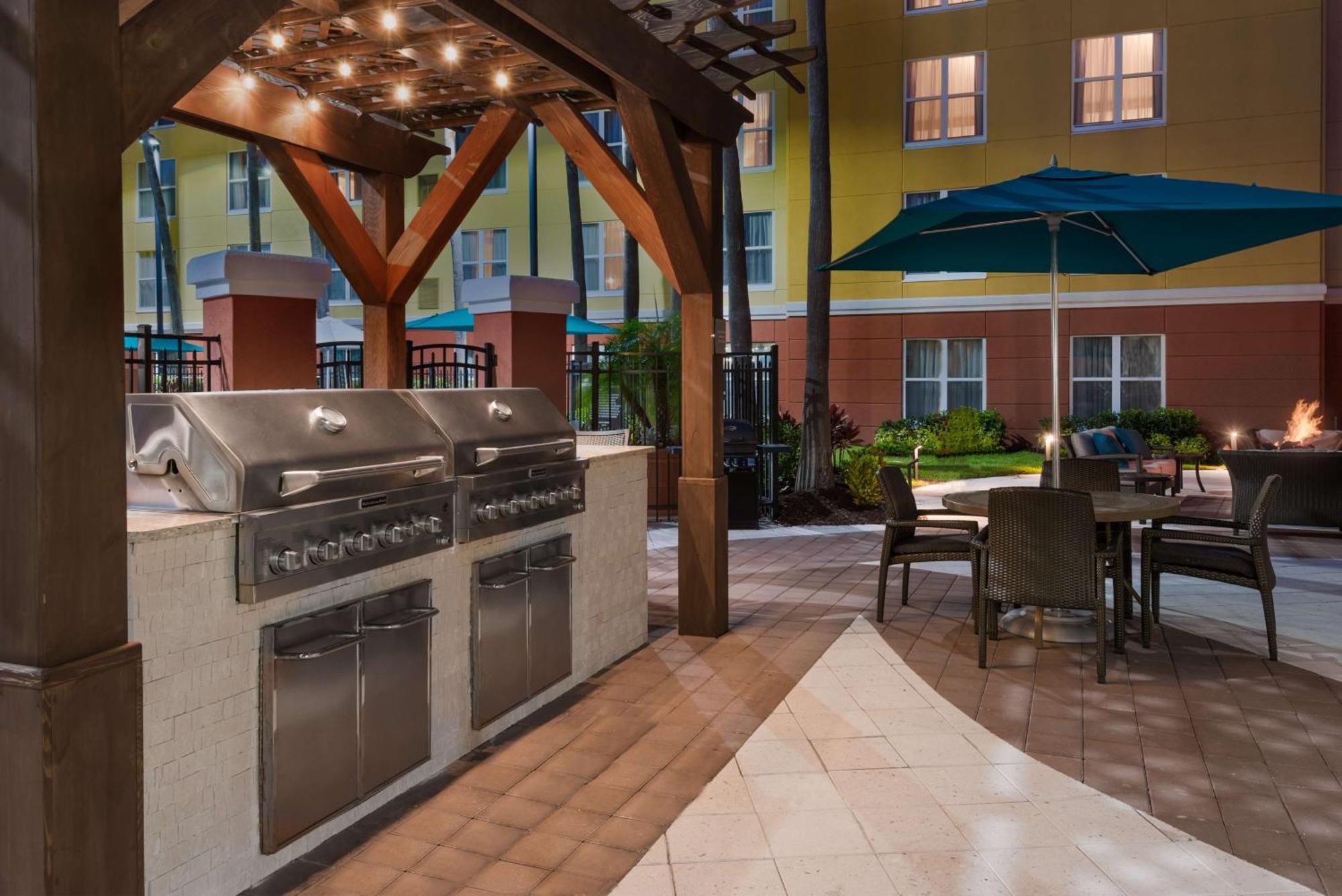 Homewood Suites By Hilton Orlando-Ucf Area Exterior photo